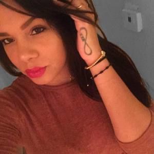 Meet your Posher, Paola